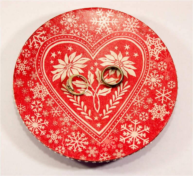 Wedding ring holder Wedding ring dish wooden wood Wedding ring plate red Wedding gift heart