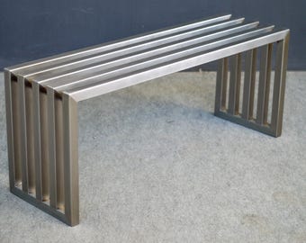 Banco moderno de acero inoxidable para comedor al aire libre