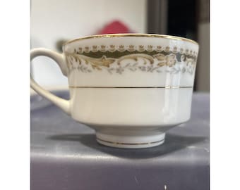 13 Piece Vintage Signature Collection QUEEN ANNE Cups Fine China Japan