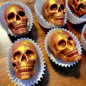 Solid Milk Chocolate Skulls