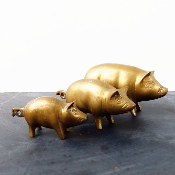 3 Brass Pigs, Nursery Brass, Gold Nursery, Brass Farm Animals, Brass Piglets, 3 Little Pigs, Pig Family , Piggy Trio, Antique Brass Pigs