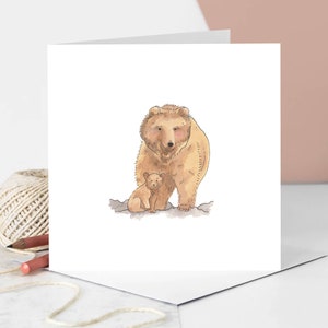 Maman Ours et petit Fête des mères / New Mum Card. Option de personnalisation vierge à l’intérieur ou manuscrite.