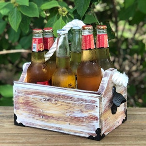 Bier Caddy - Handgemaakte Hout Bier Accessoire - Fles Opener - Bier Cadeau - Barnwood Russett
