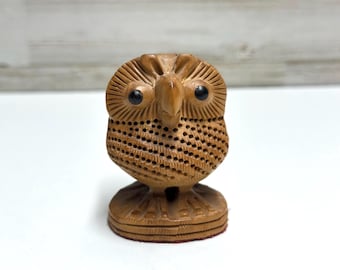 Statuetta di gufo, gufo di arte popolare, gufo di legno di Kadam, regali di gufo, arte del gufo, uccelli rapaci
