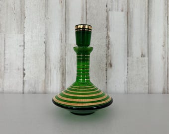 Decanter vintage in vetro verde, bottiglia da bar di metà secolo, bottiglia Genoe con decanter a strisce dorate