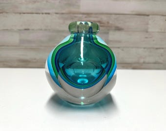 Bottiglia in vetro sommerso blu e verde, vaso in vetro artistico di Murano, bottiglia decorativa soffiata a mano, vetro italiano da collezione, decorazione per la casa