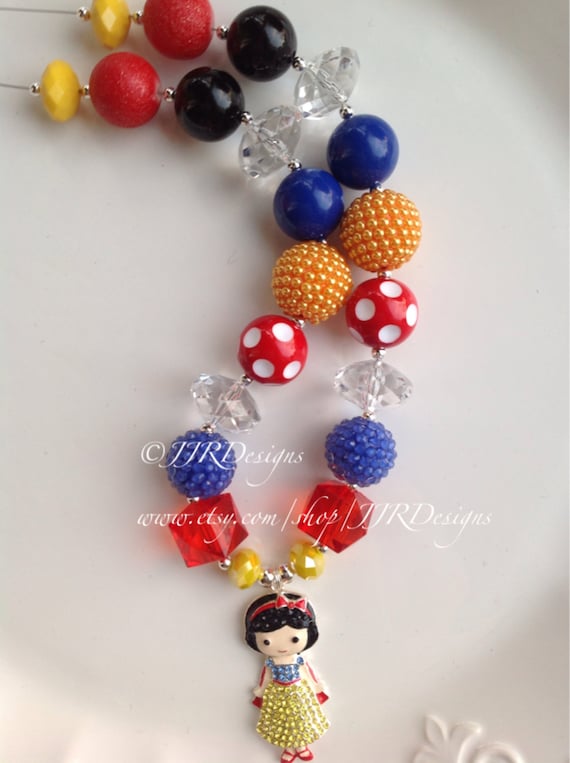 Snow White Inspired Girl Necklace- Snow White Inspired Necklace- Snow White Inspired Necklace- Snow White inspired- Snow White Chunky Il_570xn