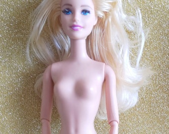 fotos de barbie desnuda