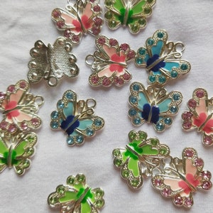 Set van 4 verzilverde emaille vlinderbedeltjes met diverse strass-steentjes - 21 mm - 2 mm gat - verkrijgbaar in 3 kleuren