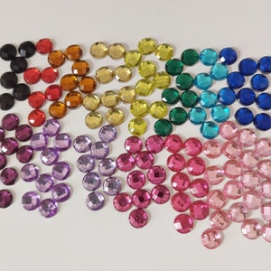 Lot de 10 Cabochons strass demi-perle rond à facettes - 10 mm - 15 coloris