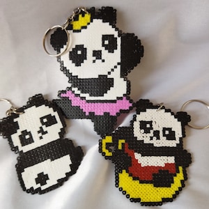 Porte-clés en perles à repasser Hama Panda kawaii 3 modèles fait sur demande image 1