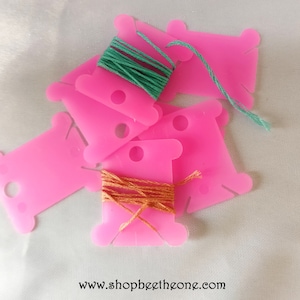 Lot de 5 Bobines/enrouleurs/cartes de support/cartonnettes en plastique pour fils et rubans