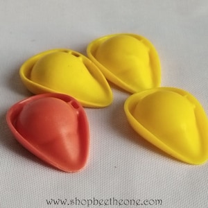 Set of 2 Medieval Style Hats for Adults - Playmobil - Yellow, Red
