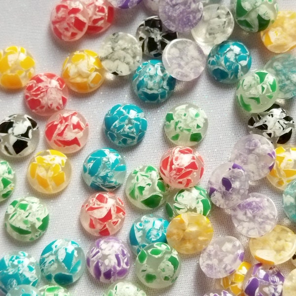 Lot de 5 Cabochons ronds demi-perle effet craquelures colorées - 12 mm - 6 coloris