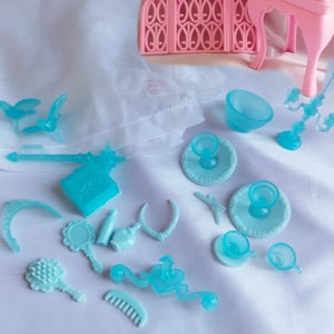 Barbie et le Lac des Cygnes (Swan lake) Château du lac des Cygnes (Enchanted Castle) - Mattel 2003 - Petits Accessoires