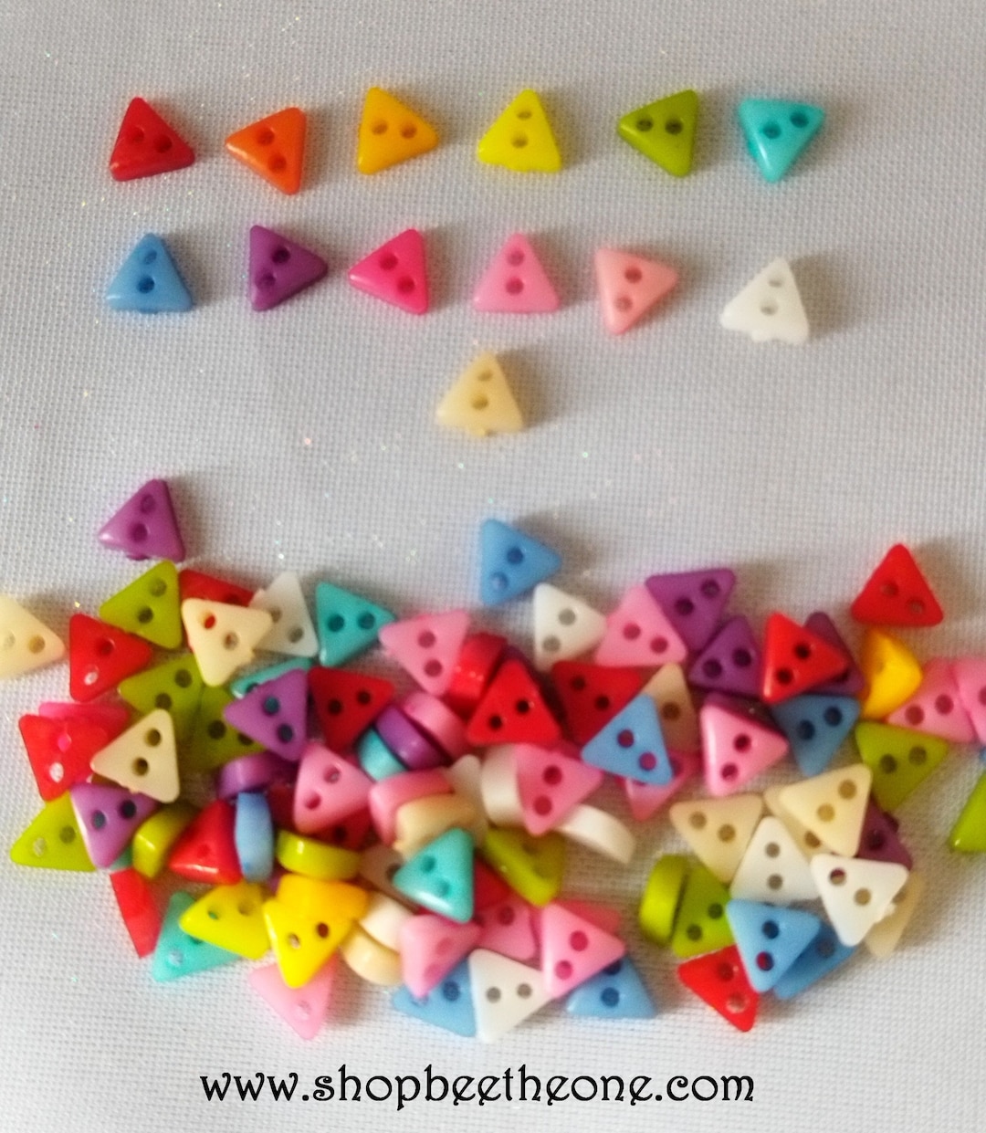 Triangular Button Box Lot of 20 Tiny Triangle Buttons in Plastic - 6 Mm - 13 Colors Available ...