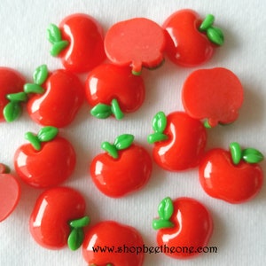 Lot de 4 Cabochons plats réalistes "Petite pomme" - 17 mm - pour embellissement ou miniature