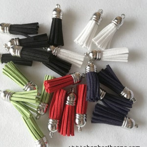 Set van 5 suède kwastjes - 38 mm - zilverkleurig dopje - 5 kleuren