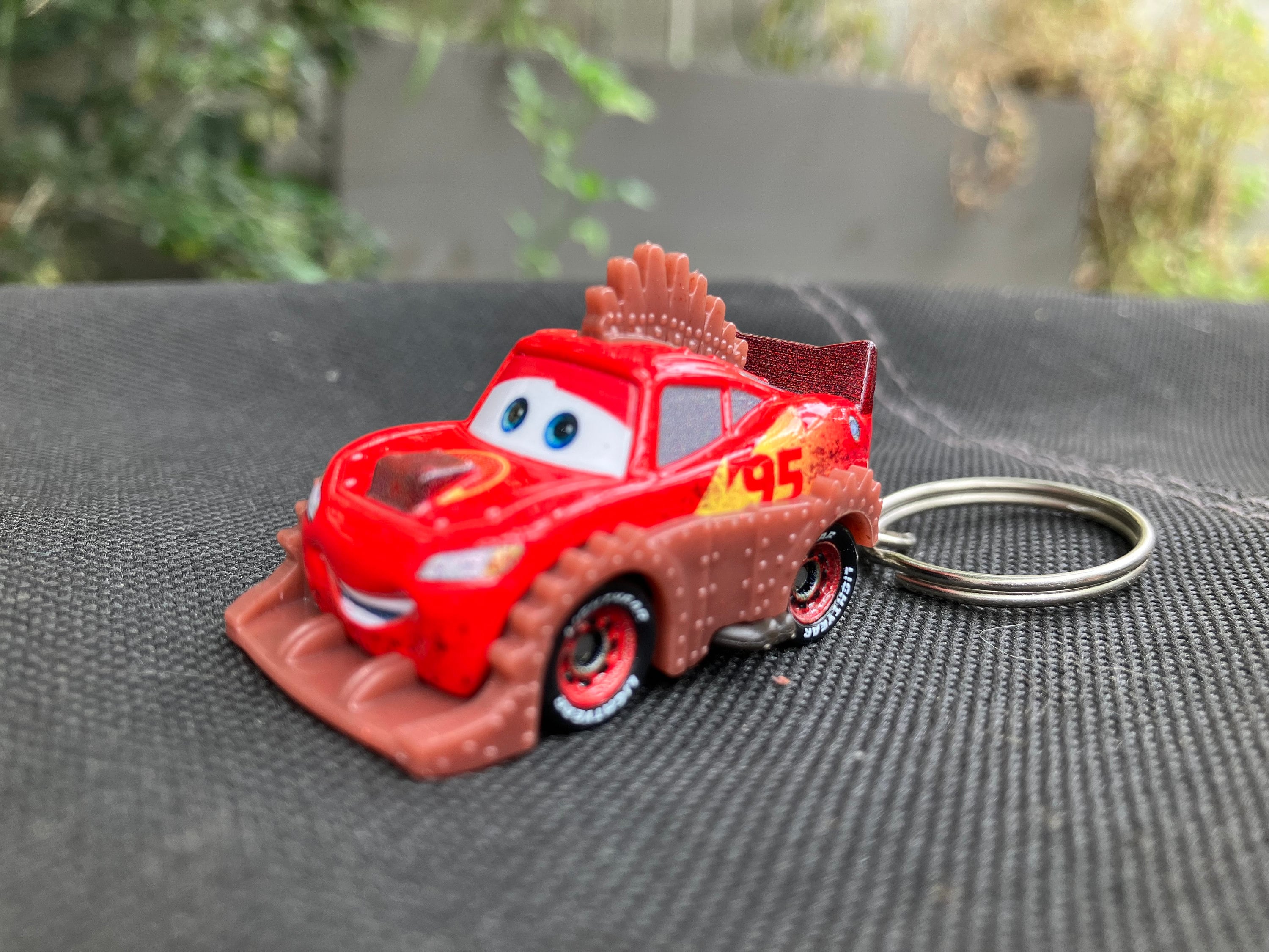 Disney Pixar Cars Lightning McQueen und Mater Pop the Hood Light  Schlüsselanhäng