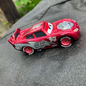 Lightning McQueen Keychain (Part 2)