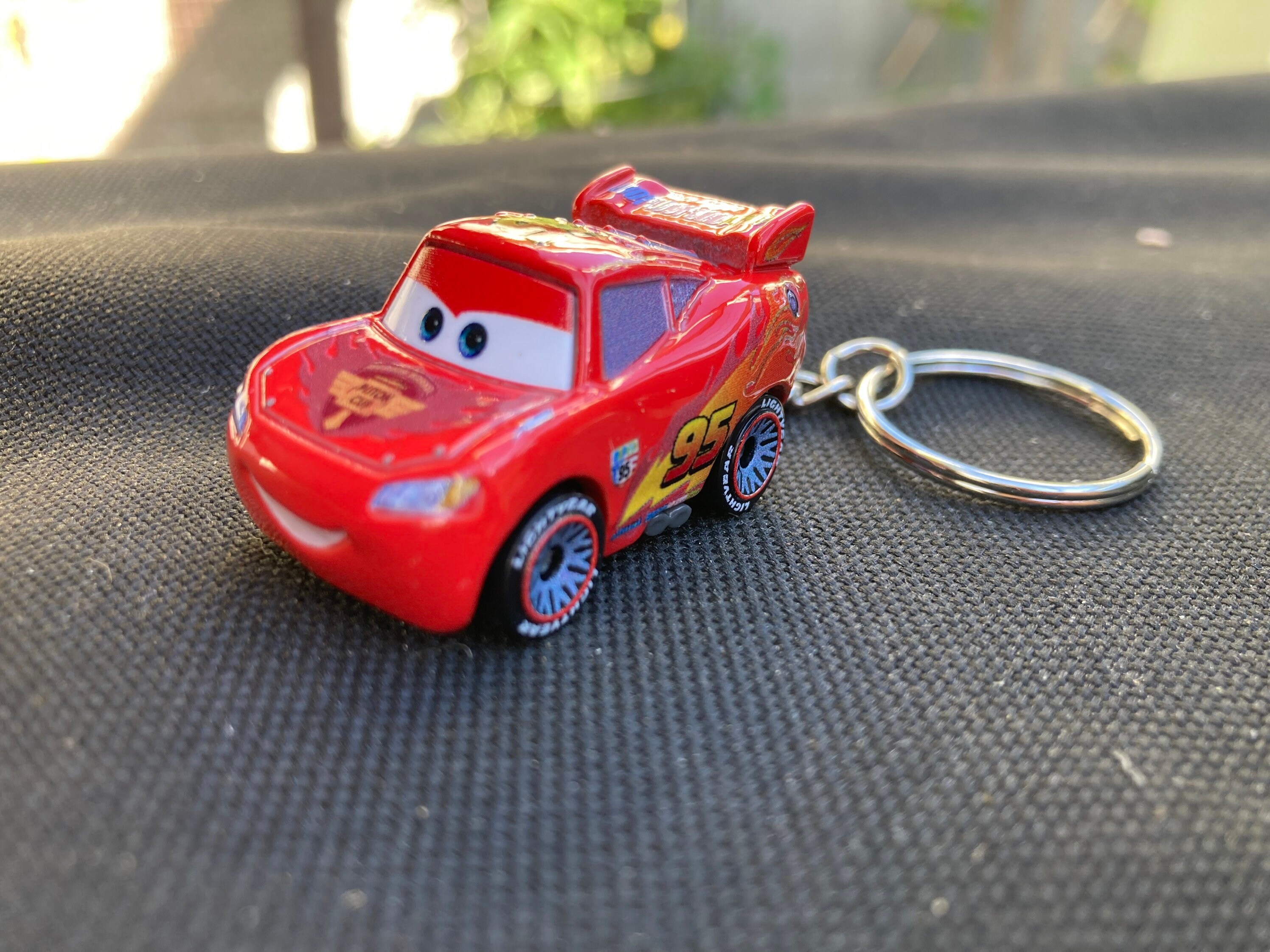 Disney Pixar Cars Lightning McQueen und Mater Pop the Hood Light  Schlüsselanhäng