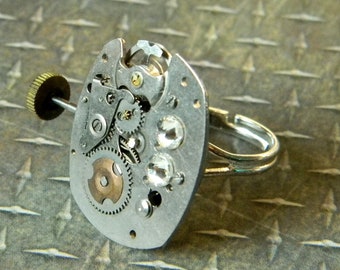 Custom Upcycled Watch Movement Ring. Kinetic Watchwork Ring. Steampunk Costume Ring Can be Wound and Moves!