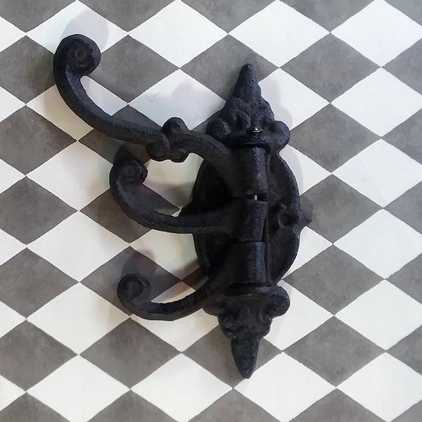 Elegant Cast Iron Victorian Era Reproduction Swivel Hook. Organic Art Nouveau Style Motif. Cast Iron Triple Hook Hanger. Lay Flat or Open.