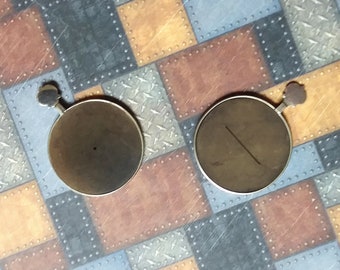 Juego inusual de lentes de prueba antiguas para optometrista. Juego de 2 lentes. Perfectas para añadir a una montura de lentes de prueba de un disfraz steampunk.