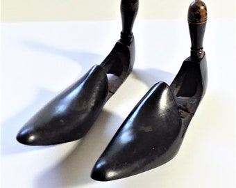 Authentic Antique Victorian Wooden Shoe Trees / Boot Trees. Pair in Very Good Condition. Approx. Sz. 6.5/39.5. Wonderful!