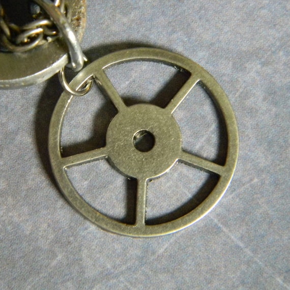 Cool Large Size Antique Key Pendant - Beautiful O… - image 5