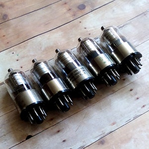 Great Vintage Vacuum Tube In Very Good Condition for Makers, Upcyclers, and Steampunk Crafters. Untested. Model 1A7 GT. Sold Individually.
