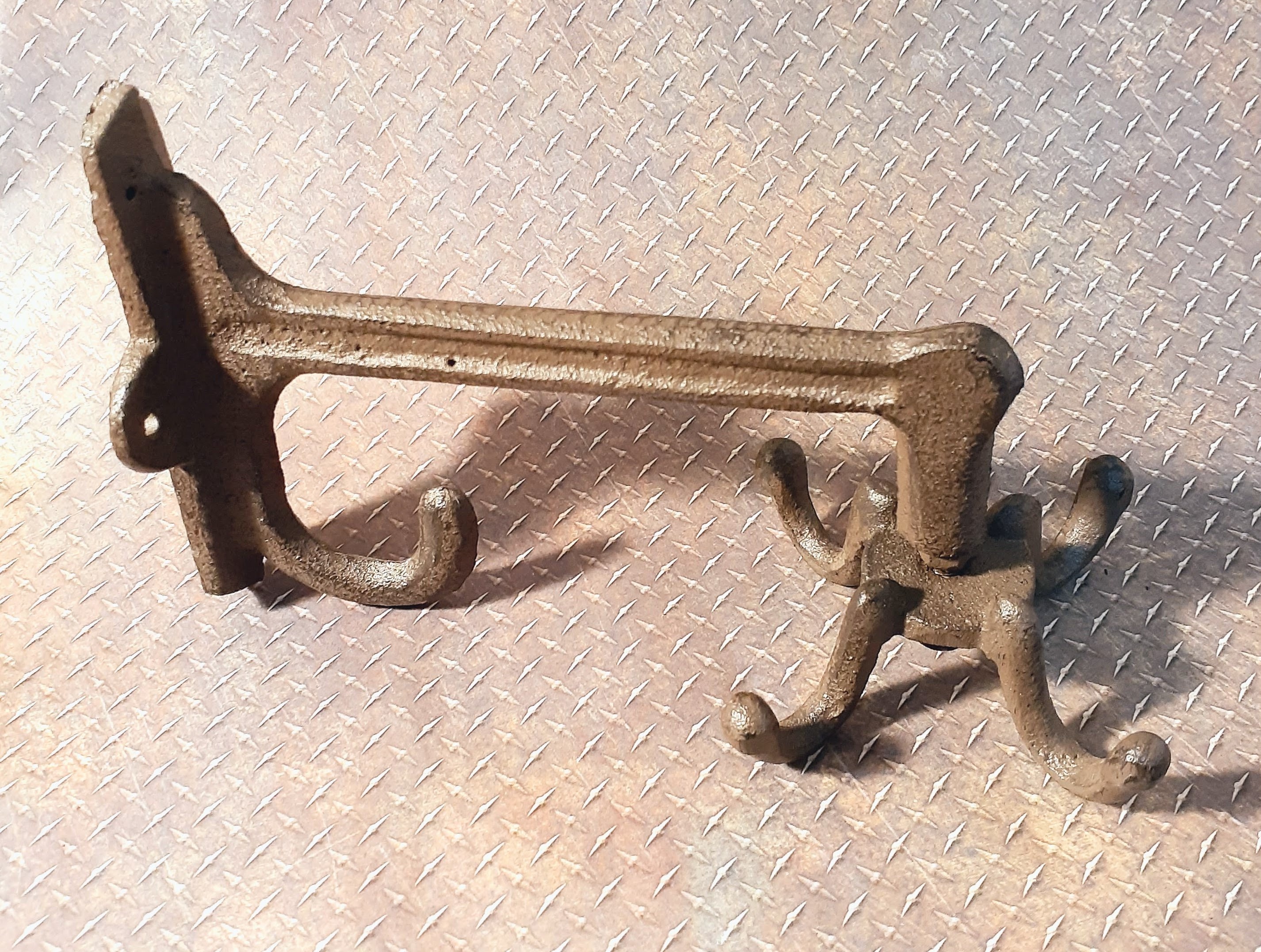 Vintage Hooks : Cast Iron Screw Wall Hook Set 3 Coat Pot Holder