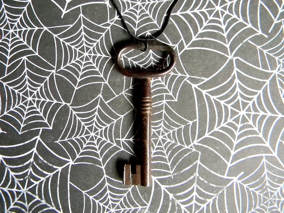 Authentic Antique Iron or Iron-Alloy Skeleton Key… - image 2