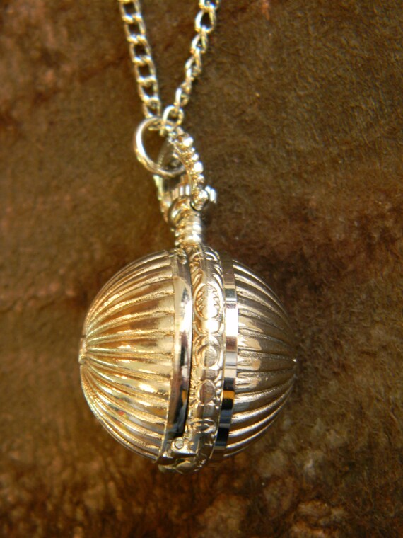 Vintage Key and Victorian Steampunk Style Sphere … - image 2