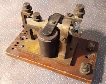 Rare Antique Telegraphy Equipment. Brass Telegraph Relay Sounder. Tested Functional. Good Condition. Late 1800's to Early 1900's.