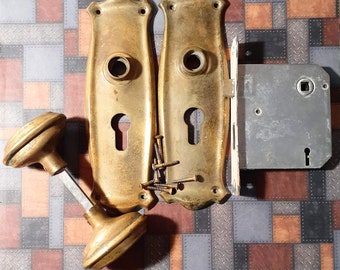 Victorian Brass Matching Door Knobs, Latch, Escutcheon Back Plates & Original Hardware. Great for Victorian Style Interior Design.