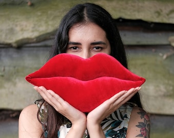 Mini Shaped Hot Lips-Pillow / Cushion. Home Decor. Red Velvet. Black, pink. Prop. Decorative and Playful