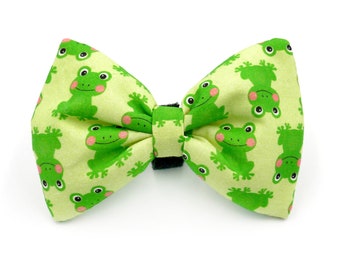 Dog Bow Tie Cat Pet- Green Frogs, Psiakrew