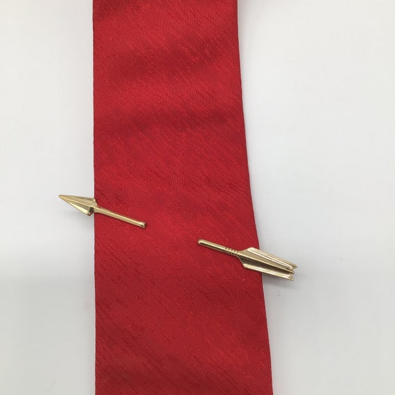 Anson Arrow gold tone tie clip, wide tie, vintage… - image 1