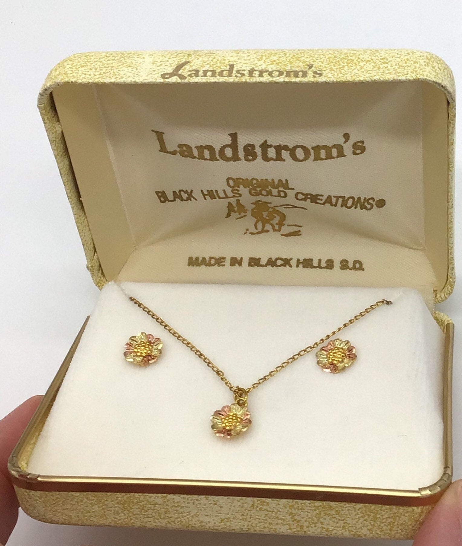 Black Hills 10K Gold Necklace and Earrings Jewelry Set VTG Flower