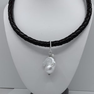 Leather and Freshwater Baroque Pearl Necklace | Bolo Cord and Baroque Pearl Necklace