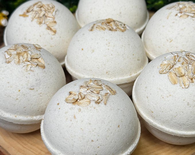 Oatmeal Milk and Honey Bath Bomb * Luxurious * Non-Toxic Fragrance * Coconut Milk Powder * Moisturizing * Relaxing Bath Soak
