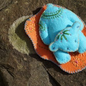 Blue Bear with rug Embroidered Felt Instructions Pattern Instant pdf Download