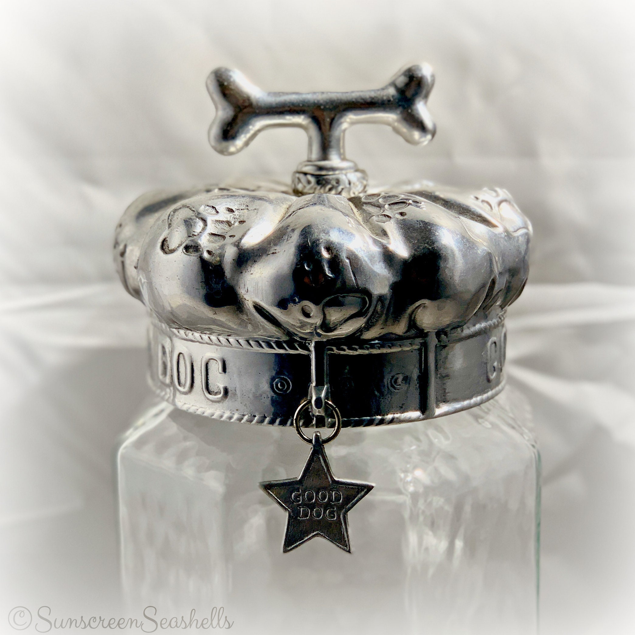 arthur court dog treat jar