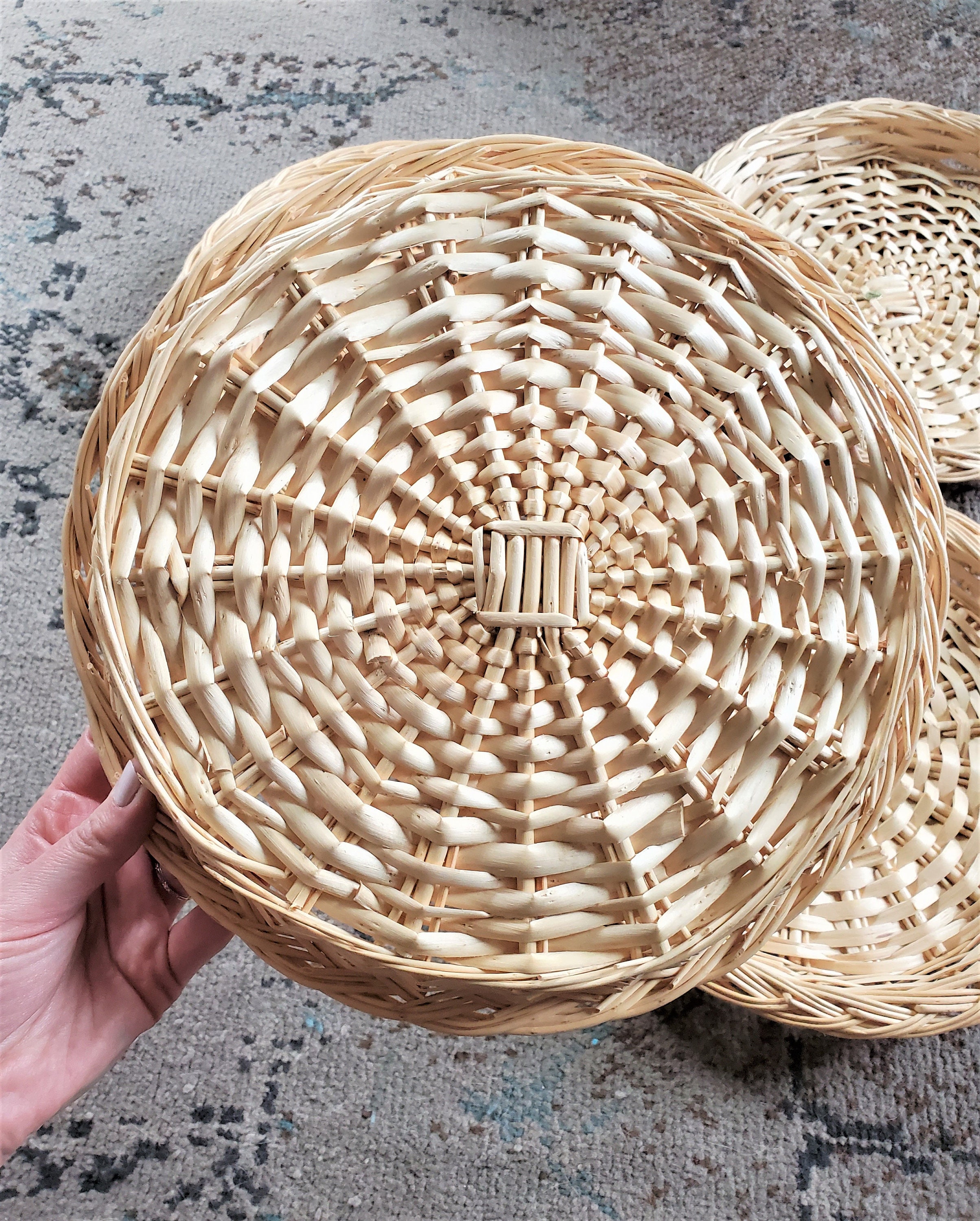 Vintage Flat Woven Basket Set Set of 4 Woven Chargers Basket | Etsy