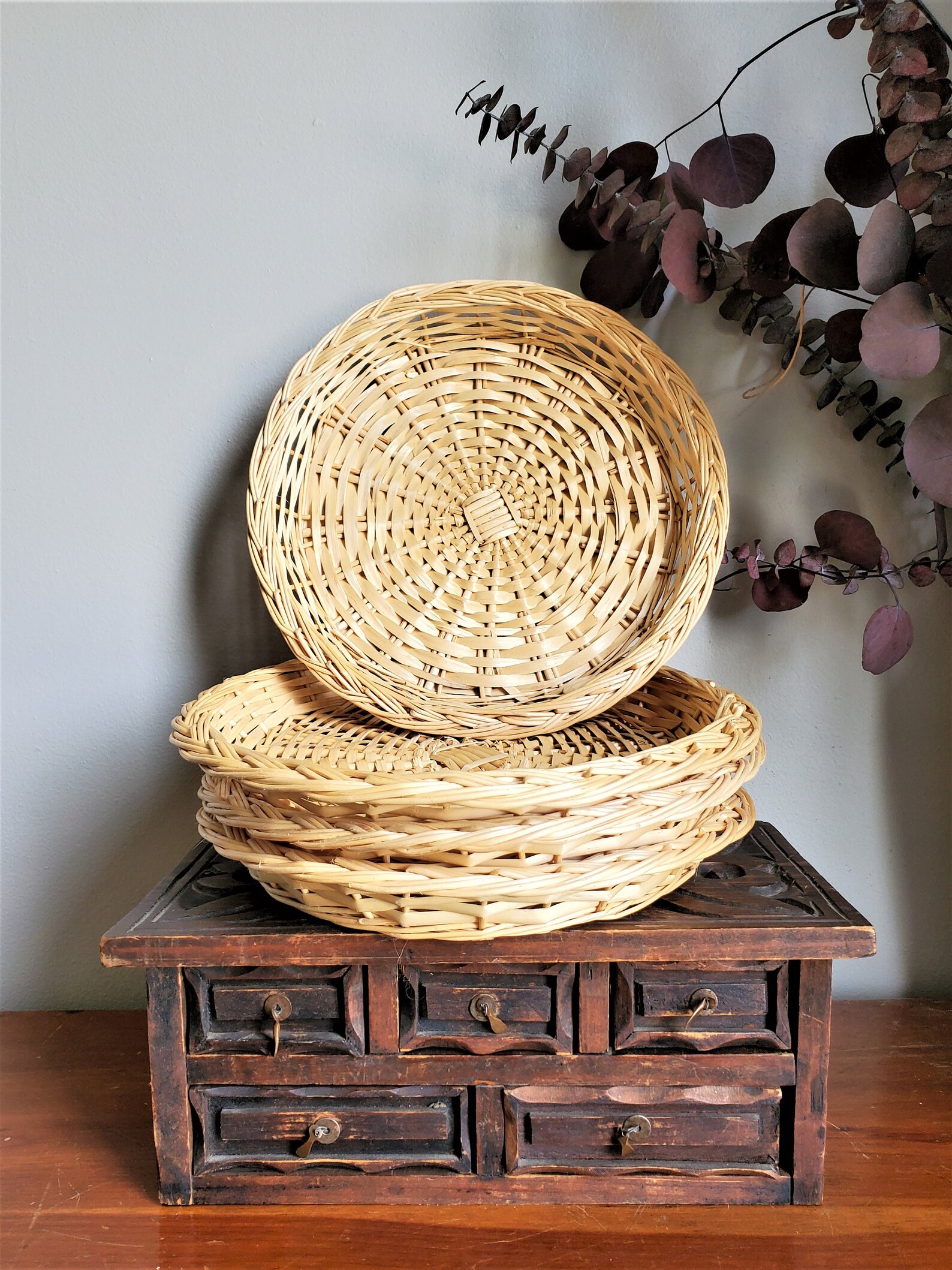 Vintage Flat Woven Basket Set Set of 4 Woven Chargers Basket - Etsy