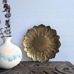 Vintage Brass Flower Dish | Floral Trinket Tray | Midcentury Catchall Bowl | Boho Brass Decor | Sunflower or Leaf Motif | Brass Autumn Decor