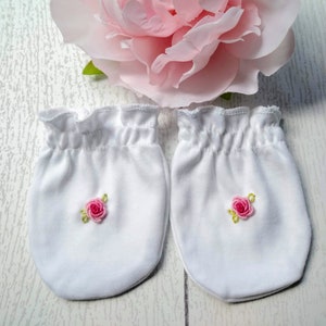 Newborn mittens emmbroidered pink Peony, Baby shower gift, baby girl mittens, hand embroidered pink Peony, baby girl mittens.