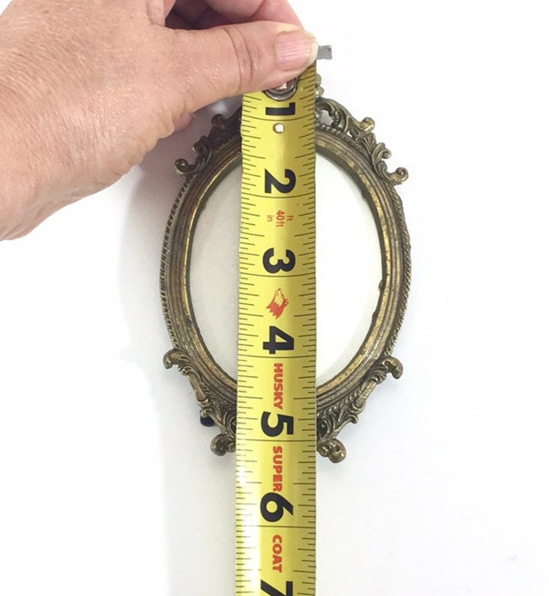 Small Oval Vintage Picture Frame Metal Photo Frame 2 5 X 3 5 Photo Picture Frame Photo Frame Ornate Picture Frame Family Picture Photo Frame Home Decor Home Living Small Oval Vintage Picture Frame Metal Photo Frame 2 5 X 3 5 Photo Picture Frame Photo Frame Ornate Picture Frame Family Picture Photo Frame Home Decor Home Living