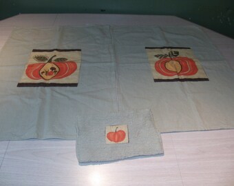 set of tan kitchen towels, tea towels, kitchen accessory, fall theme, pumpkin print